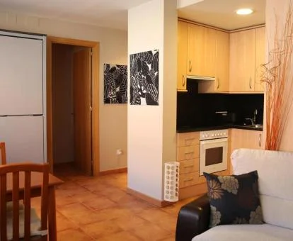 Interior de este coqueto apartamento independiente con jacuzzi privado.