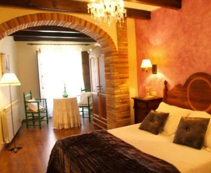 Una de las acogedoras habitaciones de estilo tradicional de este coqueto hotel boutique.