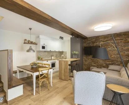 Interior de esta preciosa casa independiente con piscina privada.