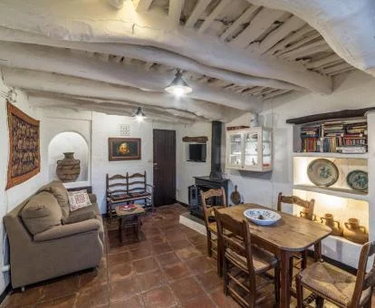 Interior de esta acogedora casa rural perfecta para parejas.