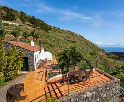 Una de las preciosas casas con terraza privada del complejo.