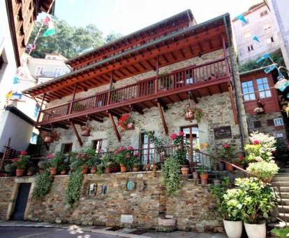 Edificio de piedra de este acogedor hotel boutique con encanto.