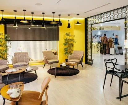 Uno de los coquetos espacios comunes de este hotel boutique moderno y elegante.