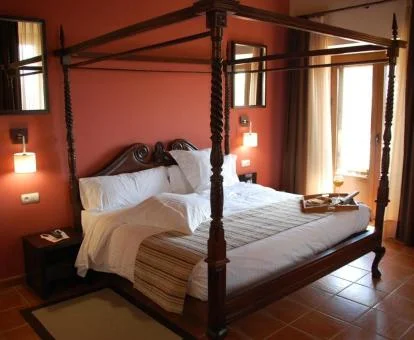Una de las habitaciones de estilo tradicional del hotel.