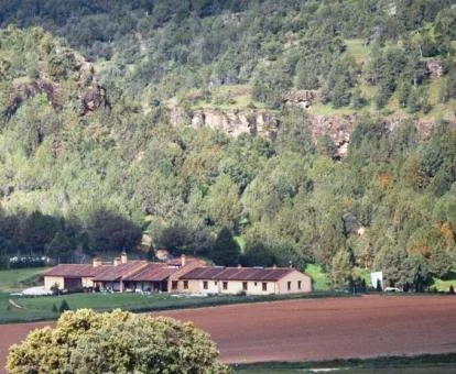 Edificio de este hermoso hotel rural en plena naturaleza.