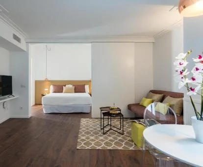 Una de las amplias habitaciones dobles con sala de estar de este hermoso hotel boutique.