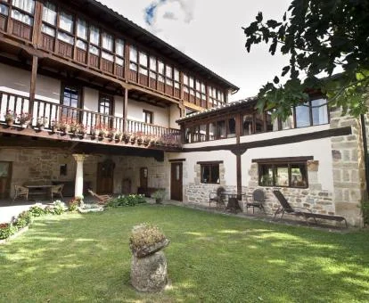 Bonito edificio de este encantador hotel rural con zonas exteriores.