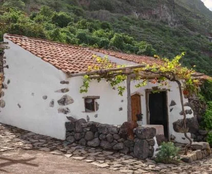 Una de las coquetas casas independientes de este precioso alojamiento rural.