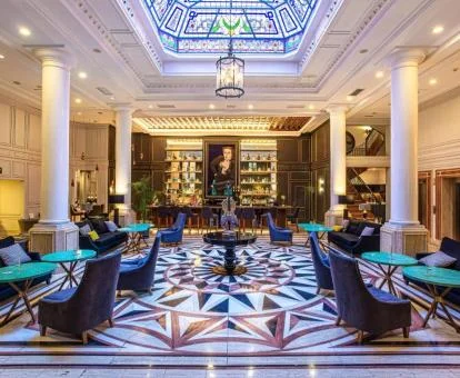 Elegante espacio de uso compartido de este hotel boutique de lujo.