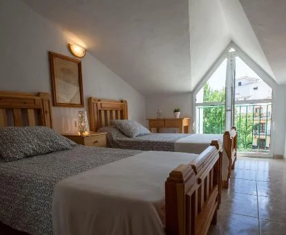 Una de las cómodas habitaciones con vistas de este acogedor hotel.