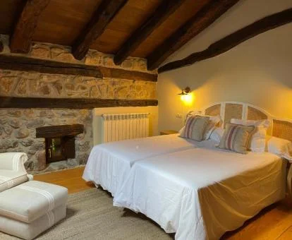 Una de las hermosas habitaciones de estilo tradicional de este hotel rural.