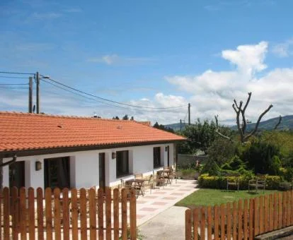 Edificio de este establecimiento rural con jardín privado.