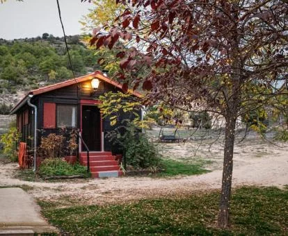 Maravillosa casita independiente en un entorno natural ideal para el descanso.