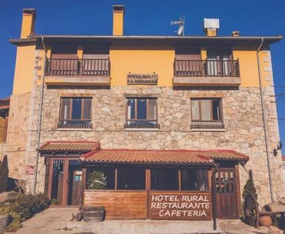 Edificio rústico de este coqueto hotel boutique rural.