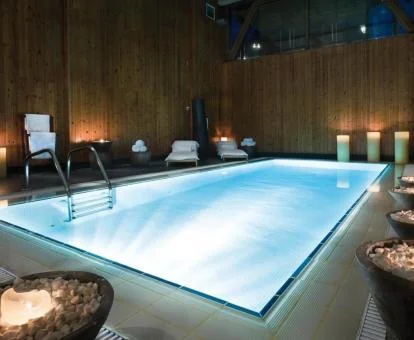 Zona de aguas y relajación del centro del spa del hotel.