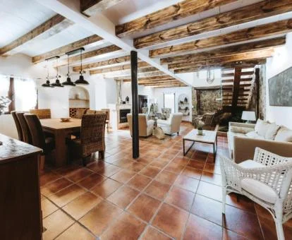 Una de las zonas comunes de esta coqueta posada ideal para parejas que buscan descansar.