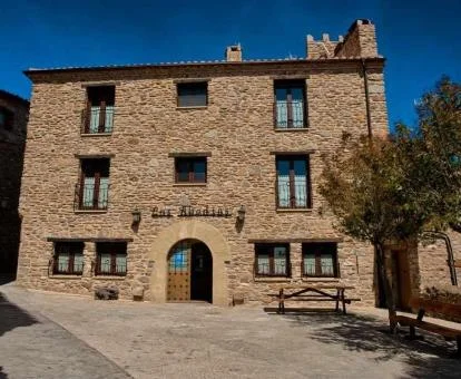 Edificio de piedra de este coqueto hotel rural.