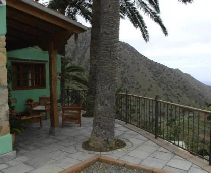 Zona exterior con fabulosas vistas de esta coqueta casa rural.