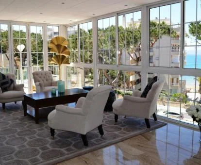 Uno de los espacios de uso compartido con vistas de este moderno hotel.