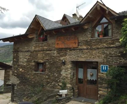 Precioso edificio de piedra de este hotel romántico.