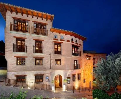 Edificio de piedra de este coqueto hotel rural solo para adultos.