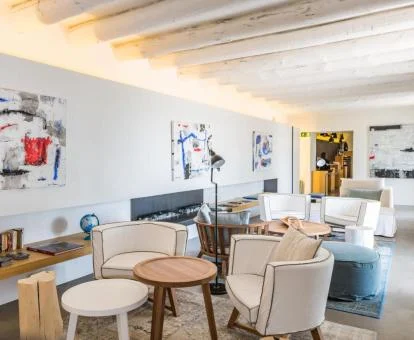 Una de las coquetas zonas de uso compartido de este hotel boutique.