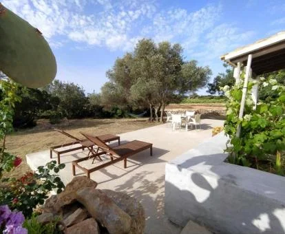 Agradable zona exterior privada de esta casa rural.