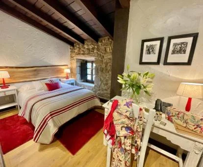 Una de las coquetas habitaciones dobles de este hotel rural.