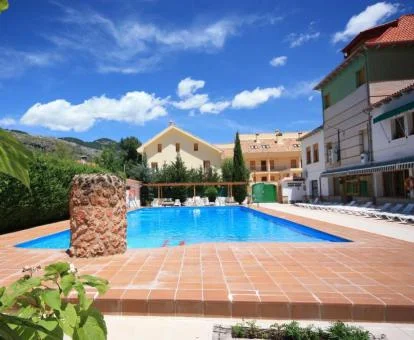 Piscina exterior de este hotel con encanto.