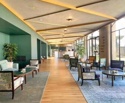 Uno de los elegantes espacios de uso compartido de este hotel boutique.