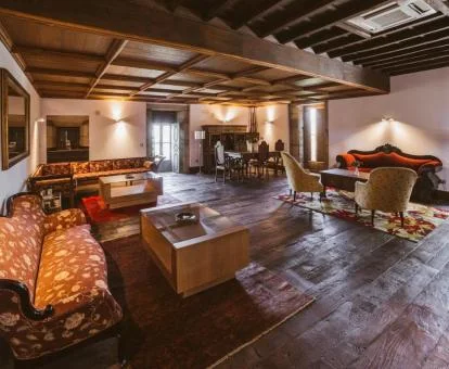 Acogedora zona de estar compartida de este hotel romántico.