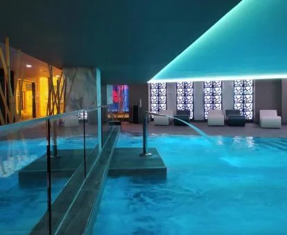 Fabuloso centro de bienestar con varias zonas de aguas.