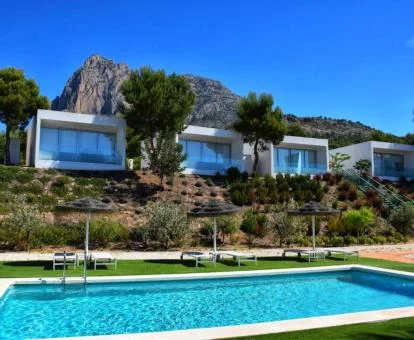 Maravilloso establecimiento con piscina exterior.