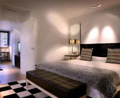Una de las amplias habitaciones modernas de este precioso hotel boutique.