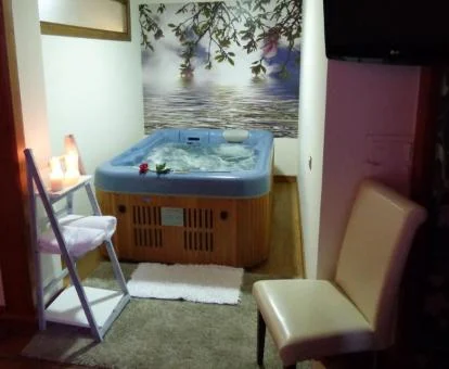 Zona de bienestar con jacuzzi de este hotel con encanto.