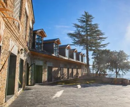 Edificio de este hotel rural con espectaculares vistas.