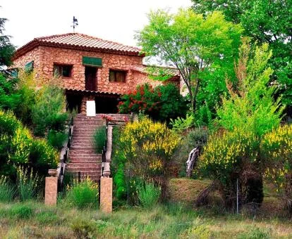 Edificio de este precioso bed and breakfast rodeado de jardines.