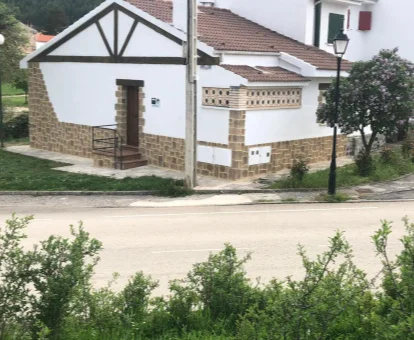 Acogedora casa rural independiente en un entorno tranquilo.