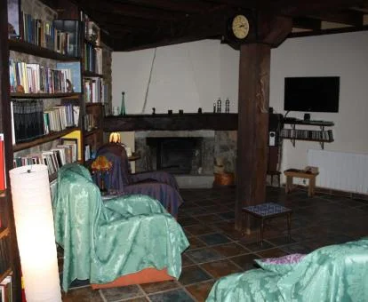 Una de las zonas comunes de este hotel rural.