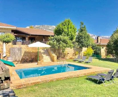 Preciosa casa rural con piscina privada.