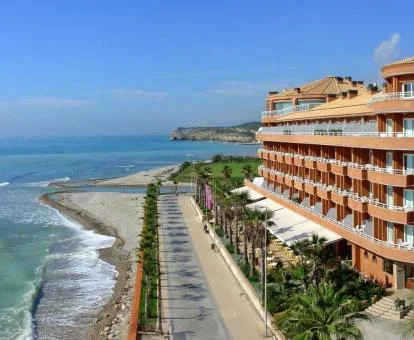 Fabuloso hotel con encanto a pie de playa.