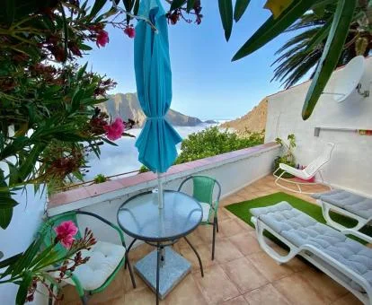 Maravillosa terraza con vistas de este coqueto alojamiento rural.