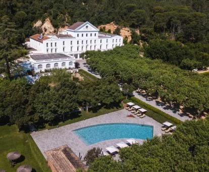 Espectacular hotel romántico rodeado de naturaleza.