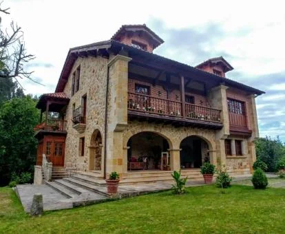 Edificio de este hotel rural rodeado de jardines e ideal para desconectar de la rutina.