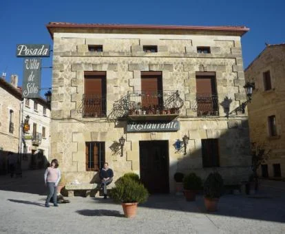 Edificio de piedra de este acogedor hotel rural solo para adultos.
