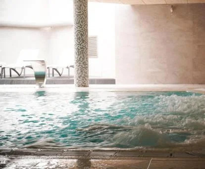 Zona de aguas del spa del hotel.