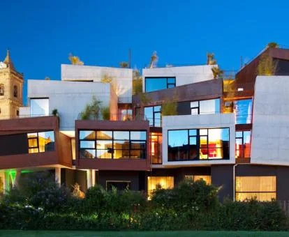 Moderno edificio de este precioso hotel.